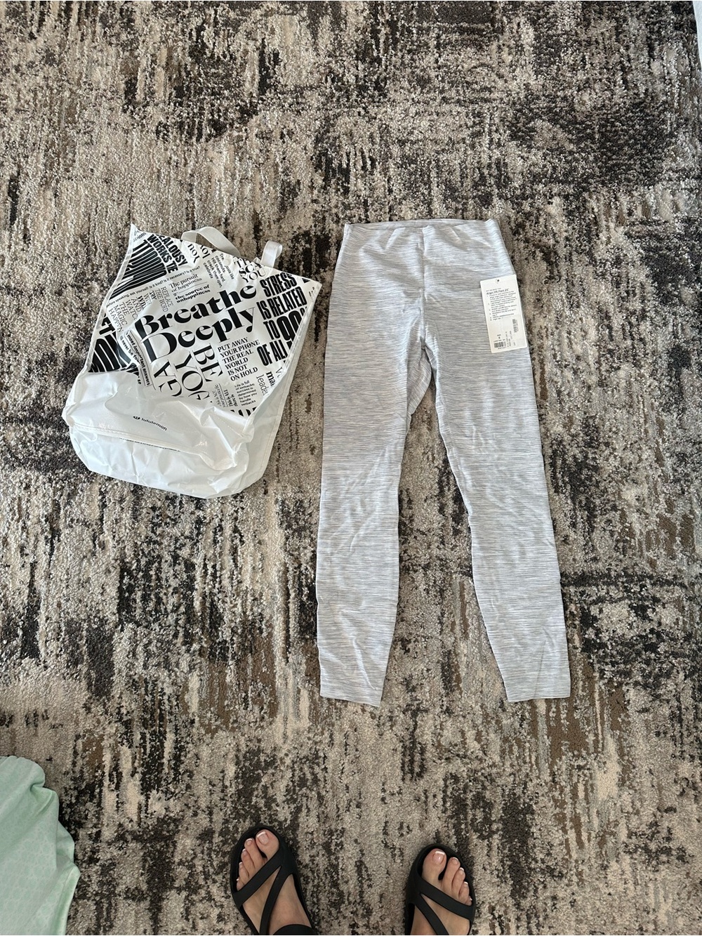 Wee are from space Nimbus Battleship Lululemon pants, NWT Align HR 25  sz 6